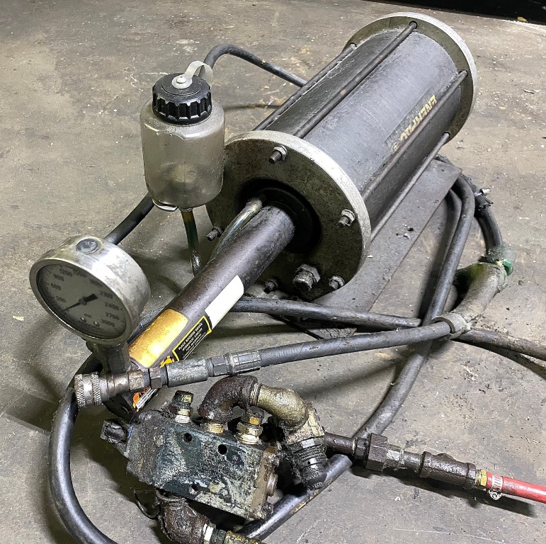 CB4281 ENERPAC AIR/HYDRAULIC BOOSTER INTENSIFIER McKean Machinery