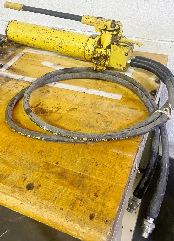 CB4363 ENERPAC P84 HYD. HAND PUMP McKean Machinery Sales, Inc